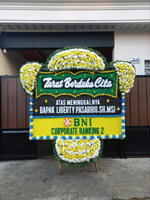 Papan Bunga Duka di Sekip