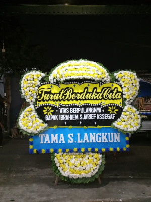 Papan Bunga Duka di Sekip